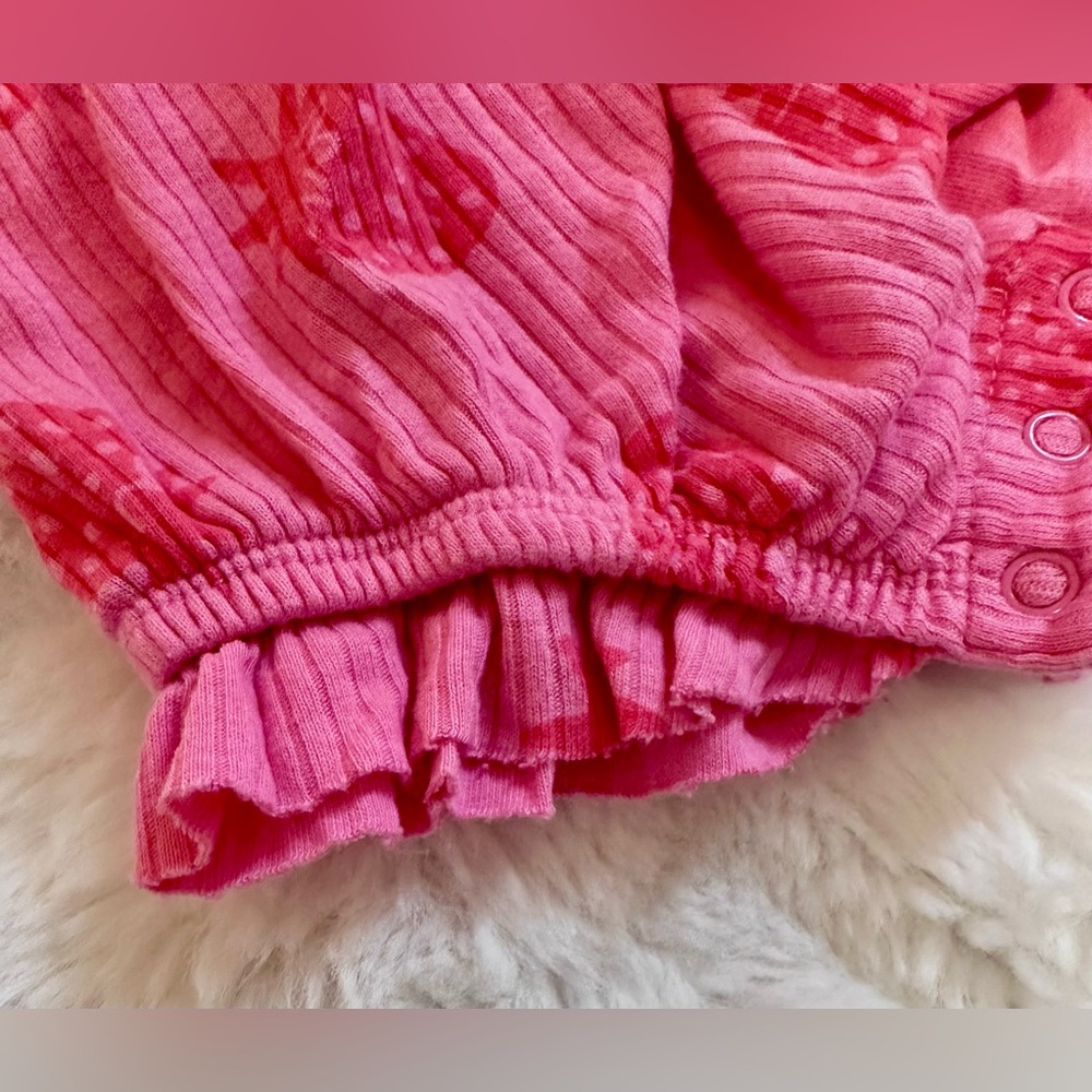 Baby Cat & Jack Pink Strawberry Romper 0–3 Months Ruffle Summer Outfit - Picture 4 of 6